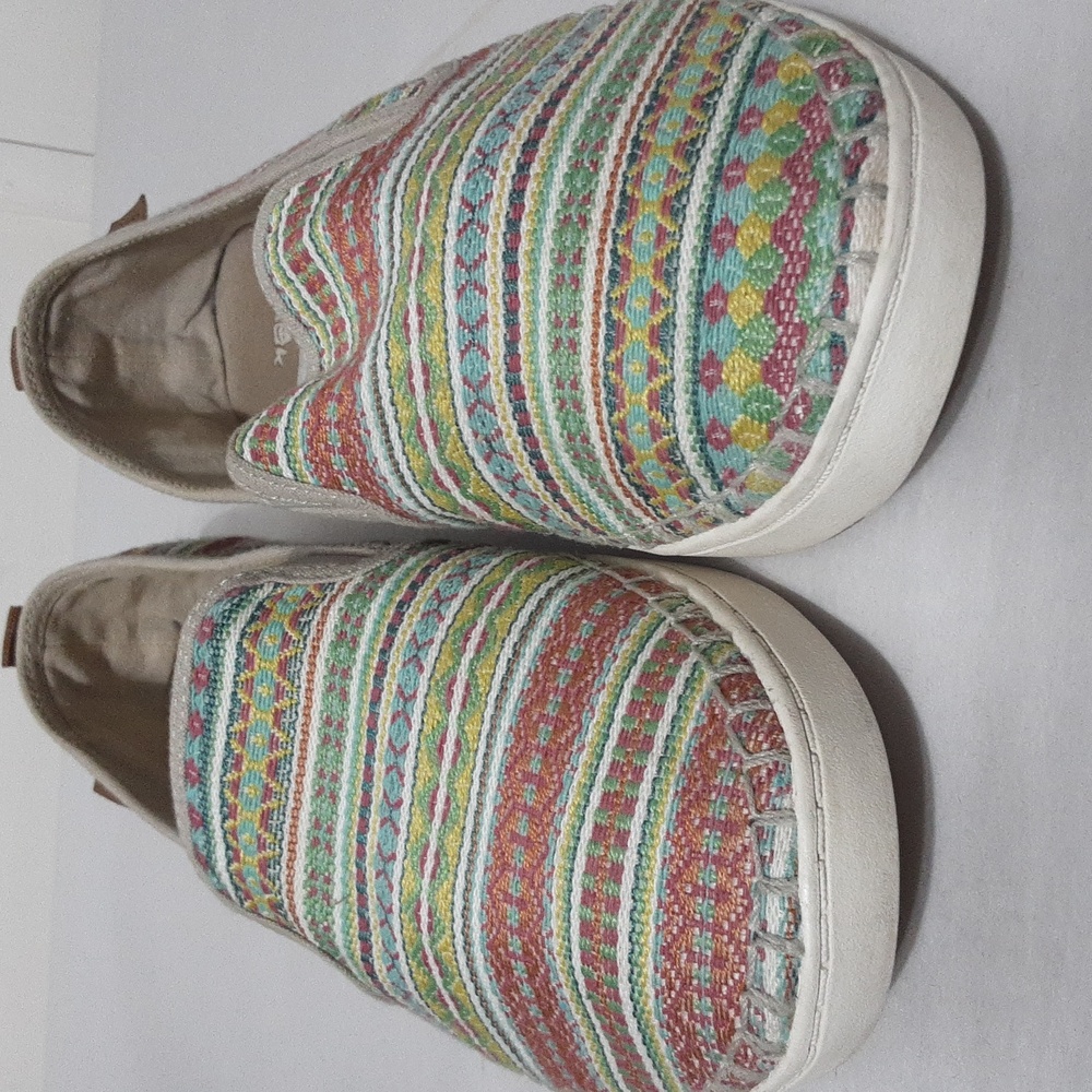Sanuk‎ Multicolor Bohemian Women's 8.5 Slip-On Shoes